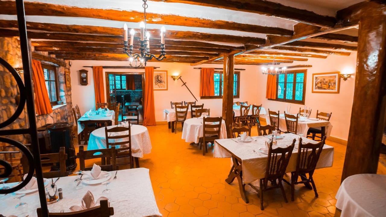 La Bergerie Auberge & Restaurant เวียร์เกน ภายนอก รูปภาพ